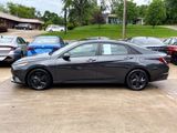 Used 2022 Hyundai Elantra SEL image 3