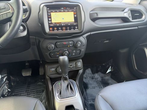 Used 2022 Jeep Renegade Limited AWD/4WD image 11