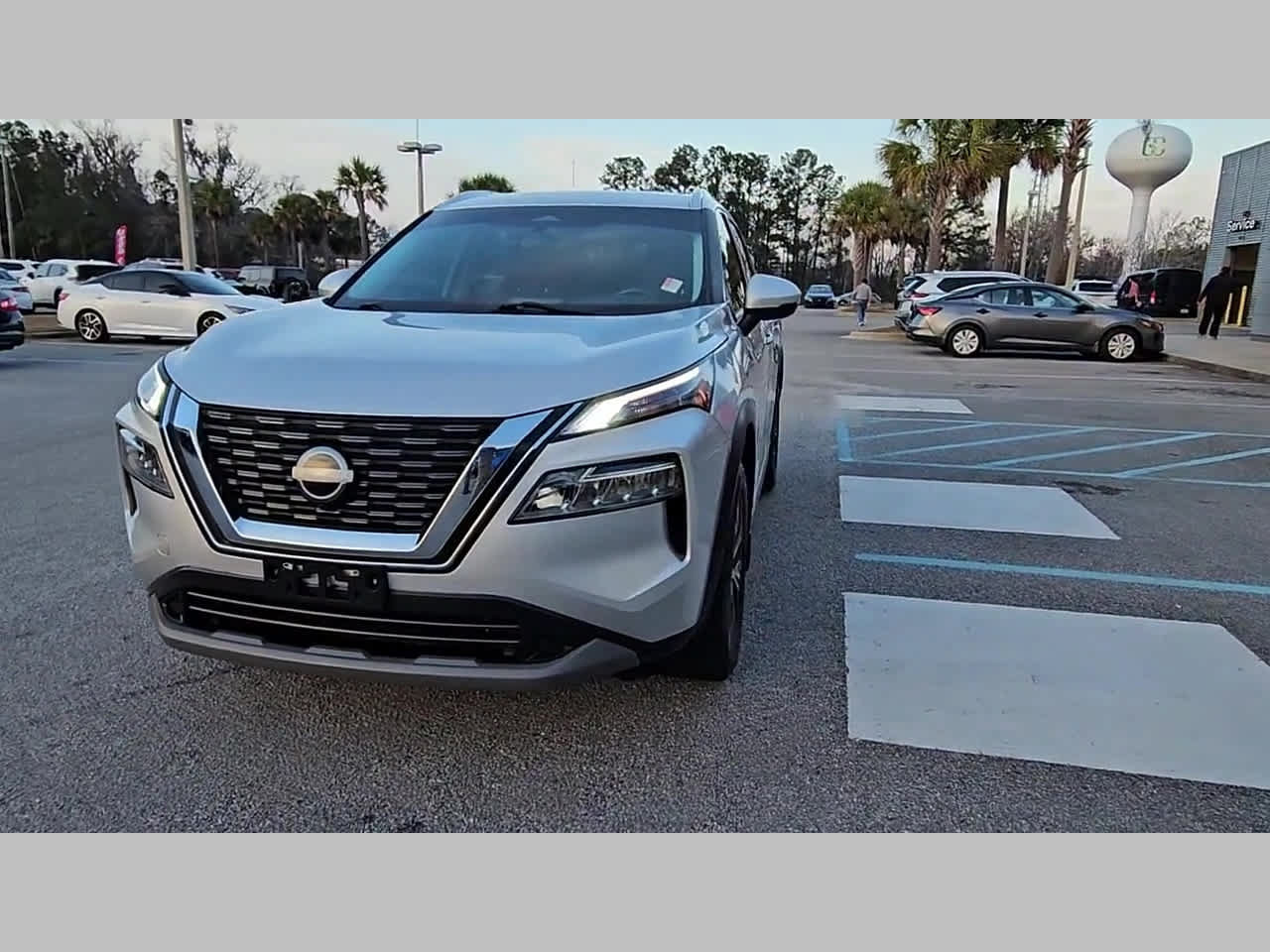 Used 2023 Nissan Rogue SV w/ SV Premium Package FWD image 21