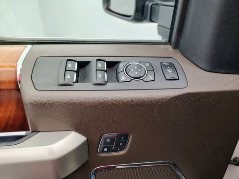 Used 2017 Ford F350 King Ranch w/ FX4 Off-Road Package image 29