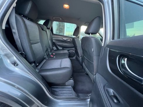 Used 2018 Nissan Rogue S FWD image 15