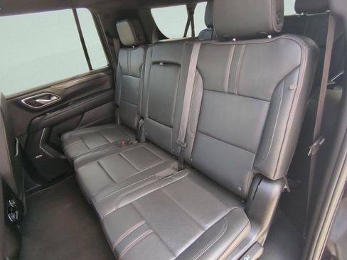 Used 2024 Chevrolet Suburban RST RWD image 10