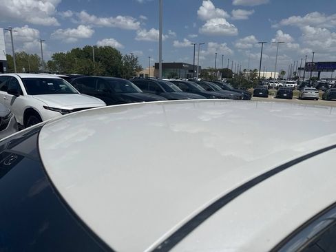 Used 2015 Toyota Camry SE FWD image 9
