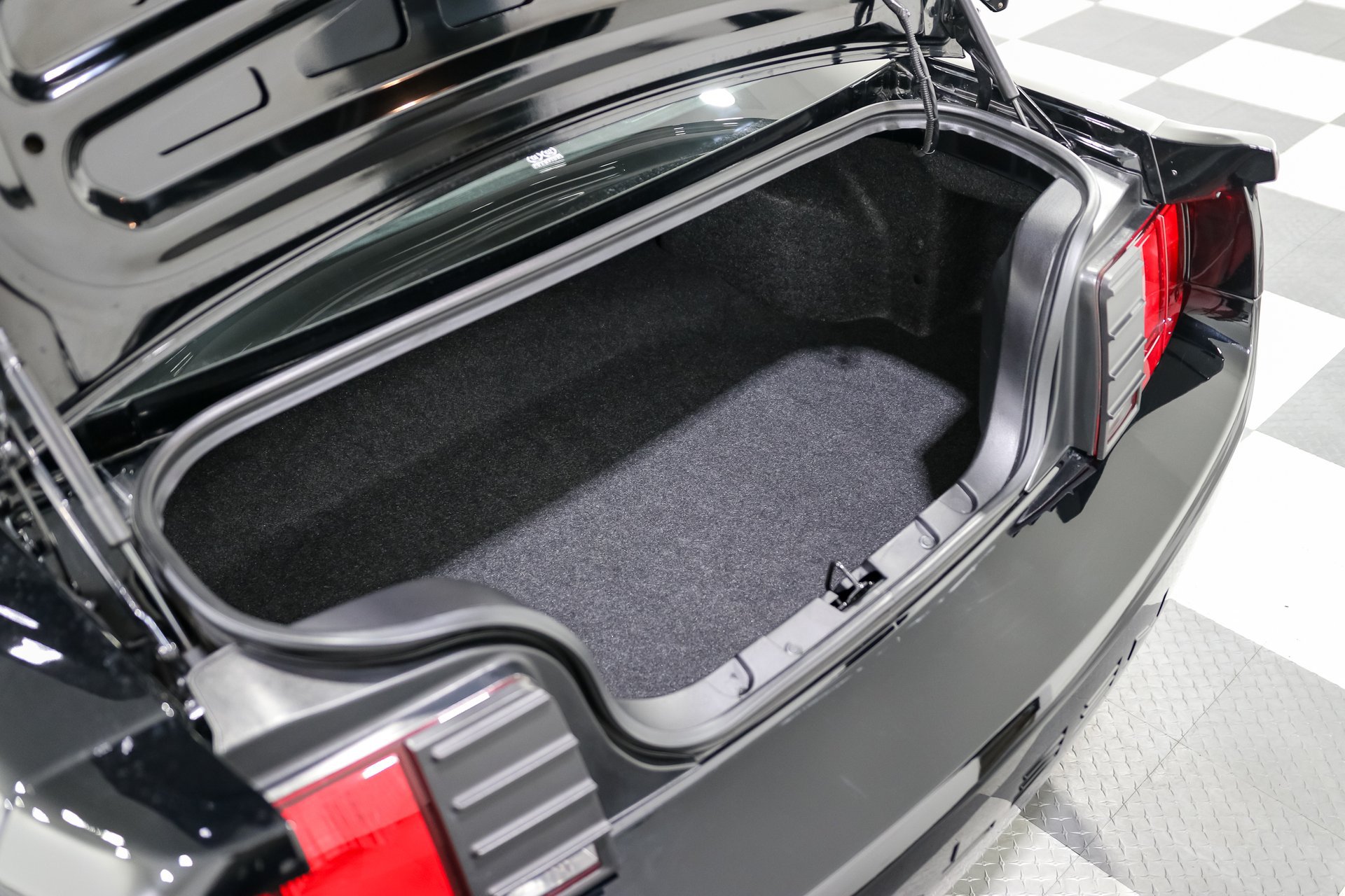 Used 2006 Ford Mustang GT RWD image 26