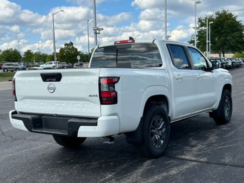 Certified 2025 Nissan Frontier SV AWD/4WD image 10