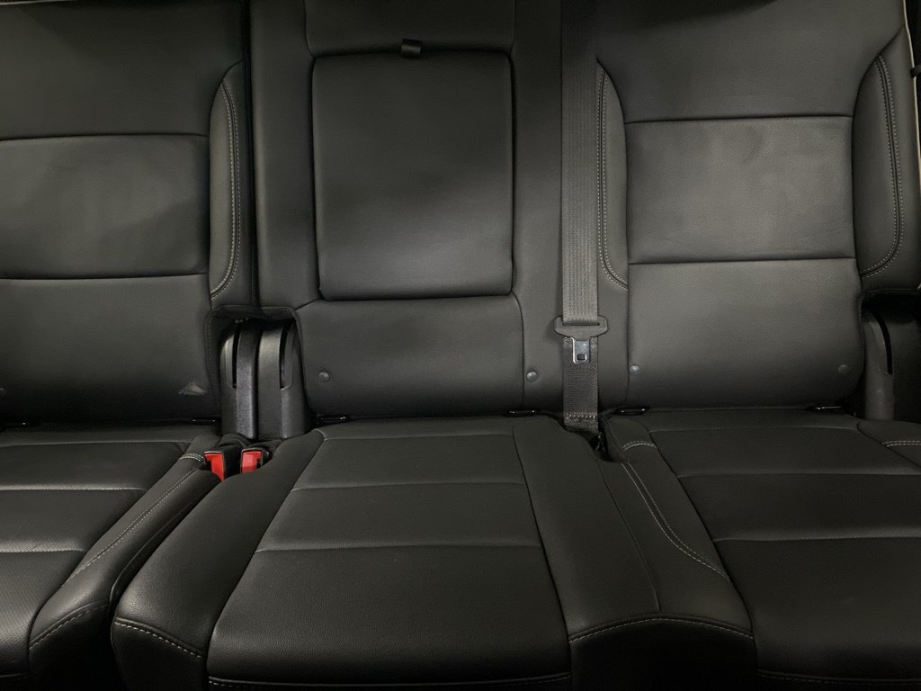 Used 2024 GMC Yukon XL SLT AWD/4WD image 18