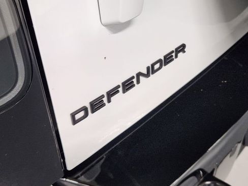 New 2026 Land Rover Defender 110 V8 AWD/4WD image 13