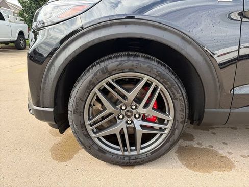 New 2026 Ford Explorer ST-Line w/ ST-Line Street Pack AWD/4WD image 12