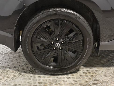 Used 2025 Nissan Murano SV image 37