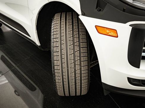 Certified 2021 Porsche Macan S AWD/4WD image 59