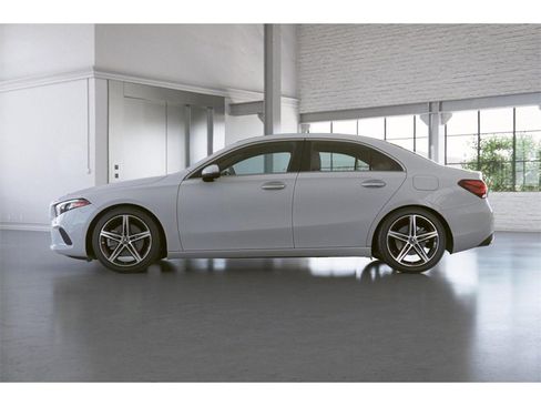 Certified 2022 Mercedes-Benz A 220 4MATIC image 35