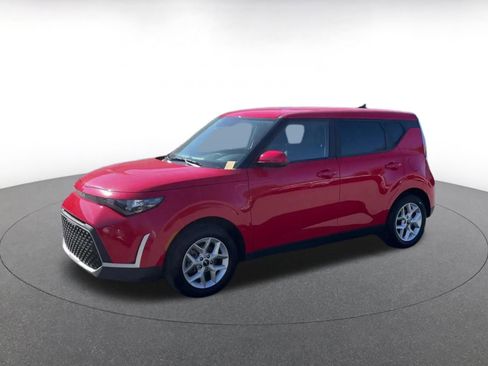 Used 2025 Kia Soul LX w/ LX Technology Package image 7