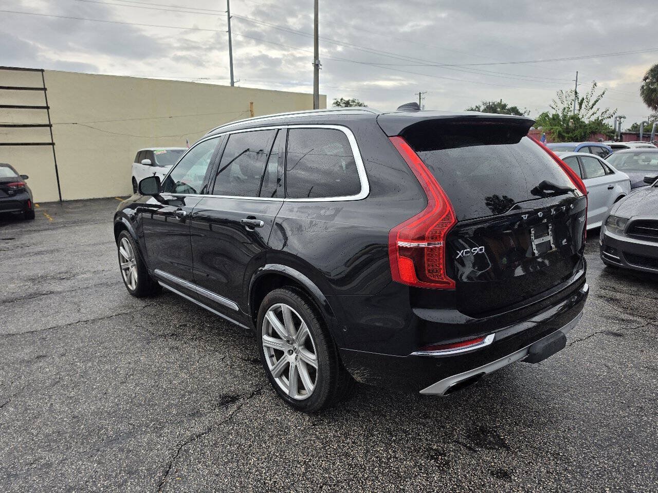 Used 2017 Volvo XC90 T6 Inscription w/ Vision Package AWD/4WD image 4