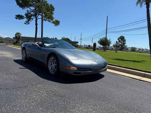 Used 2003 Chevrolet Corvette Convertible w/ Preferred Equipment Group1 image 5