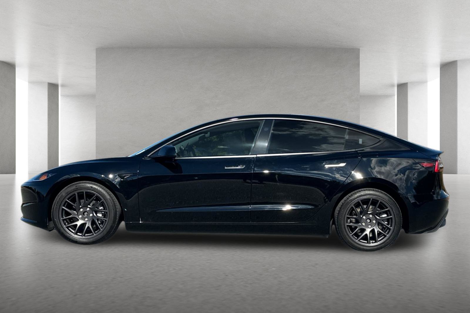 Used 2025 Tesla Model 3 Long Range AWD/4WD image 7