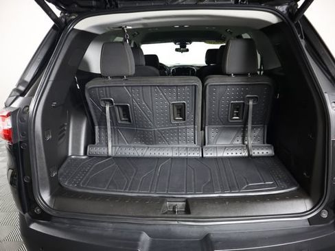 Used 2020 Chevrolet Traverse LT w/ Driver Confidence II Package AWD/4WD image 55