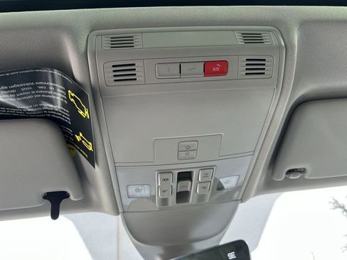 New 2026 Volkswagen Taos SE image 26