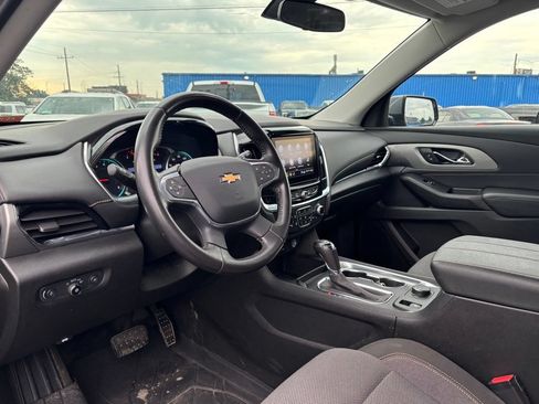 Used 2020 Chevrolet Traverse LT FWD image 9
