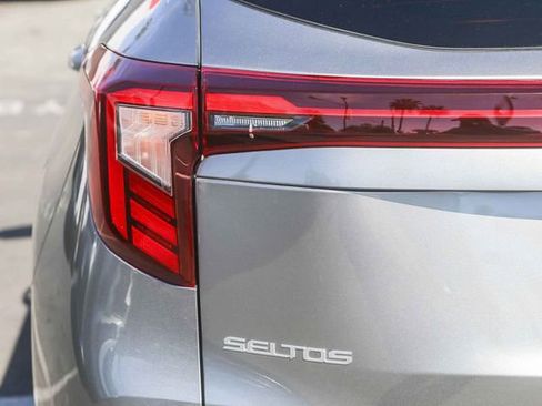 Used 2024 Kia Seltos S image 11