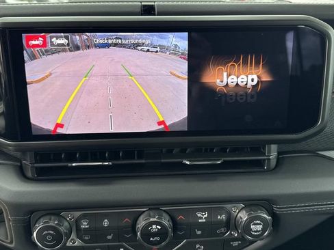 New 2025 Jeep Wrangler Unlimited Rubicon w/ XTREMEE 35" Tire Package AWD/4WD image 18