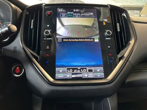 Used 2023 Subaru Ascent Onyx Edition AWD/4WD image 6