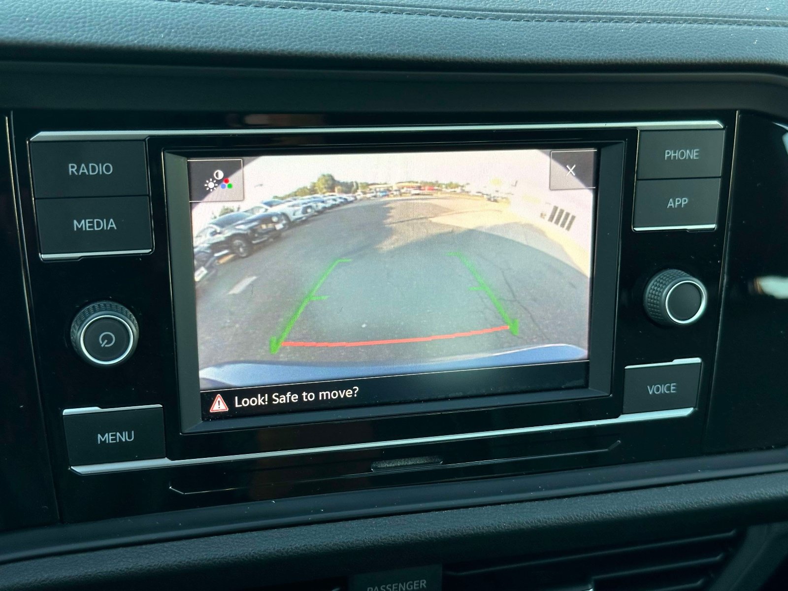 Certified 2020 Volkswagen Jetta SE FWD image 19
