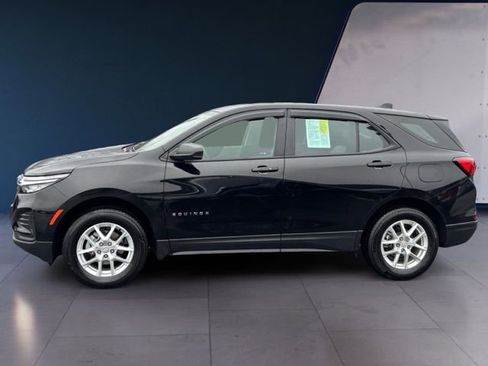 Used 2024 Chevrolet Equinox LS w/ Driver Confidence II Package image 2