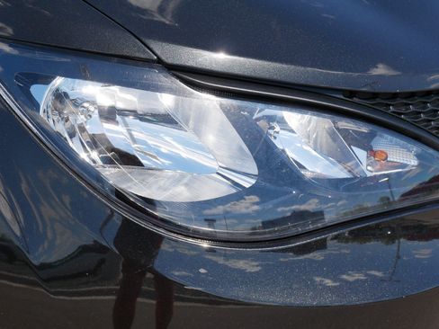 Used 2024 Chrysler Voyager LX FWD image 16