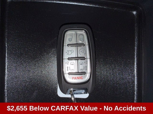 Used 2026 Chrysler Pacifica Select FWD image 24
