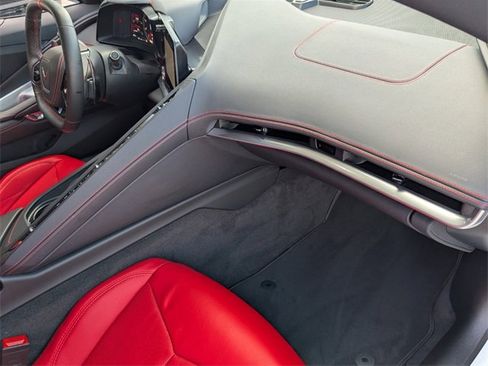 Used 2025 Chevrolet Corvette Stingray Coupe w/ 1LT image 17