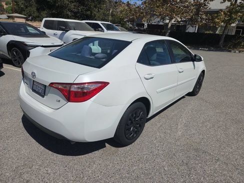 Used 2017 Toyota Corolla LE w/ Carpet Mat Package (TMS) FWD image 5