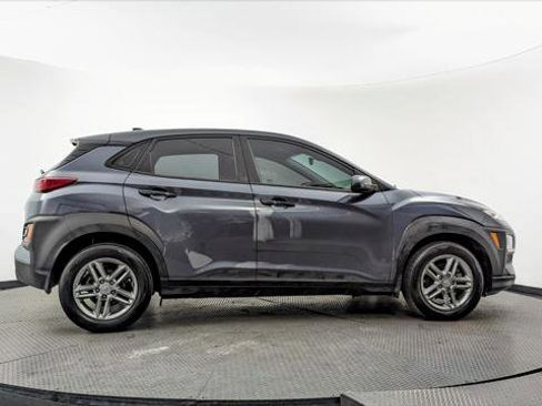 Used 2021 Hyundai Kona SE image 8