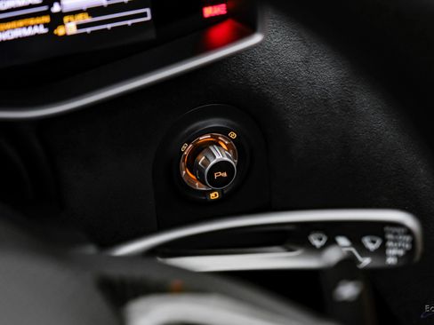 Used 2013 McLaren MP4-12C Spider image 66