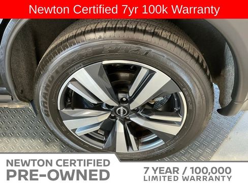 Used 2025 Nissan Rogue SL w/ SL Premium Package AWD/4WD image 55