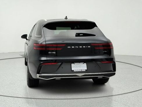 Used 2026 Genesis GV70 2.5T Advanced AWD/4WD image 6