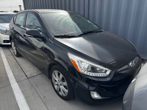 Used 2014 Hyundai Accent SE image 5