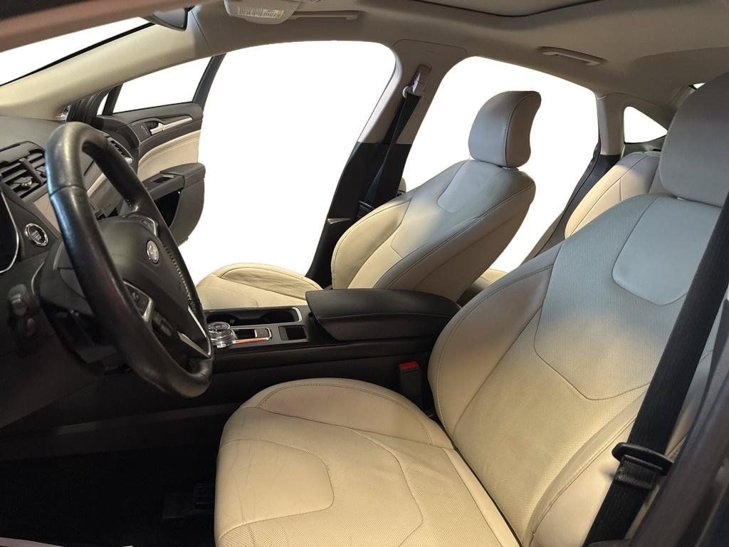 Used 2017 Ford Fusion Titanium AWD/4WD image 16