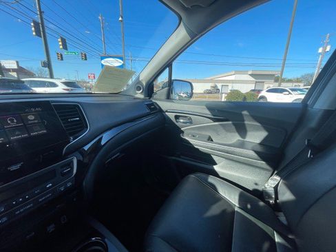 Used 2019 Honda Pilot Touring image 30