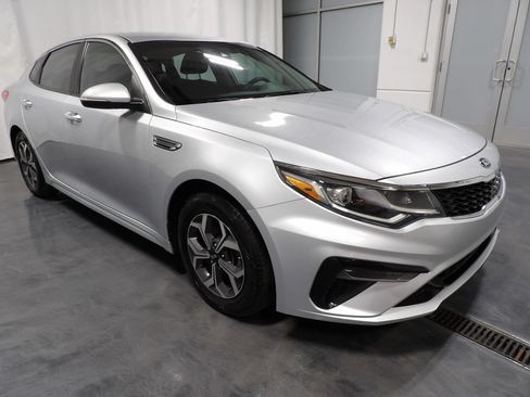 Used 2020 Kia Optima LX FWD image 2