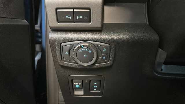 Used 2019 Ford F150 Raptor w/ Equipment Group 802A Luxury AWD/4WD image 32