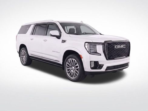 Used 2023 GMC Yukon XL Denali Ultimate AWD/4WD image 33