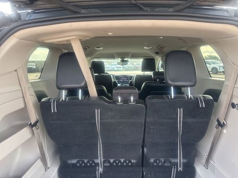Used 2023 Chrysler Pacifica Touring-L FWD image 25