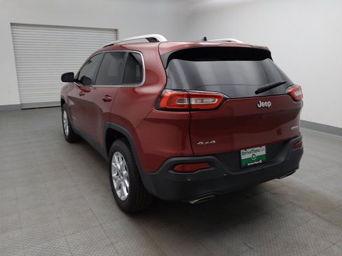 Used 2017 Jeep Cherokee Latitude w/ Comfort/Convenience Group AWD/4WD image 5