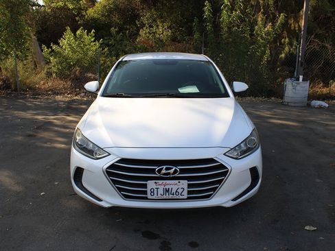 Used 2018 Hyundai Elantra SEL FWD image 2