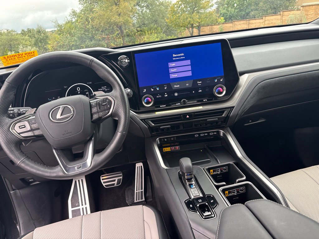 Used 2026 Lexus TX 500h AWD w/ Technology Package image 17