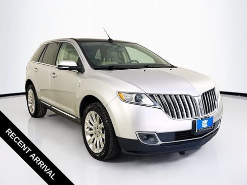 Used 2015 Lincoln MKX FWD w/ Equipment Group 102A image 1
