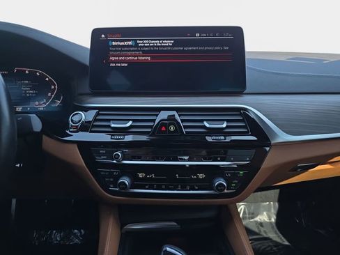 Used 2022 BMW M550i xDrive M550i xDrive w/ Premium Package image 24