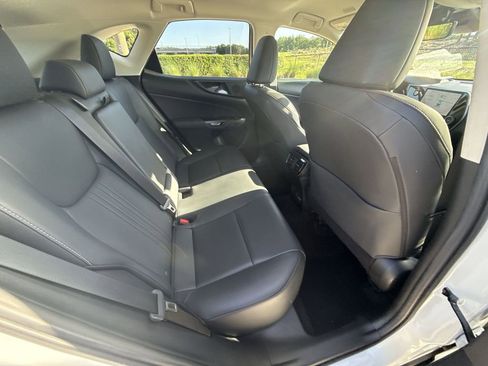 Used 2024 Lexus NX 250 FWD w/ Towing Package (2000 Lbs) image 17