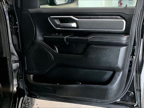 Used 2021 RAM 1500 Big Horn AWD/4WD image 12