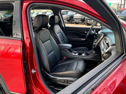 Used 2023 GMC Acadia AT4 w/ Technology Package AWD/4WD image 9